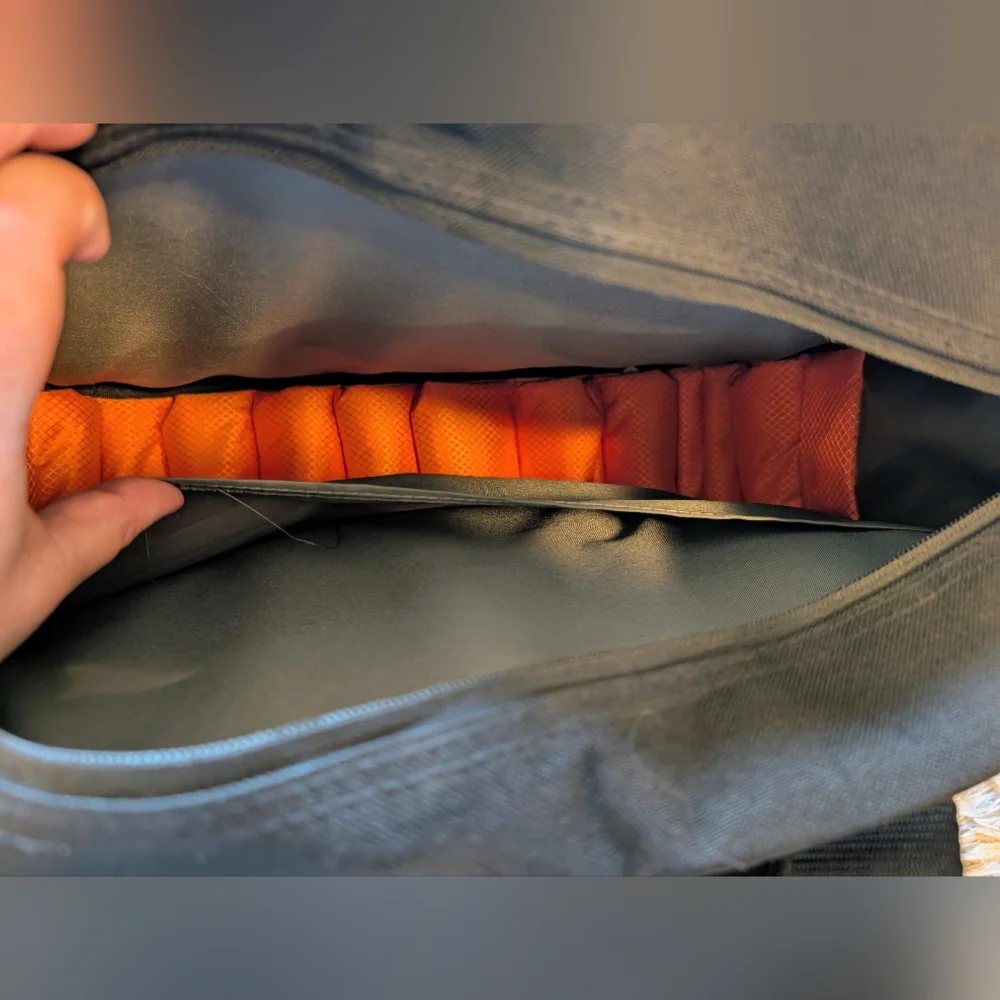 Neotec Black Laptop Bag With Shoulder Strap